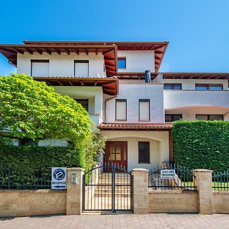 Sekli Apartman Балатонлелле Экстерьер фото